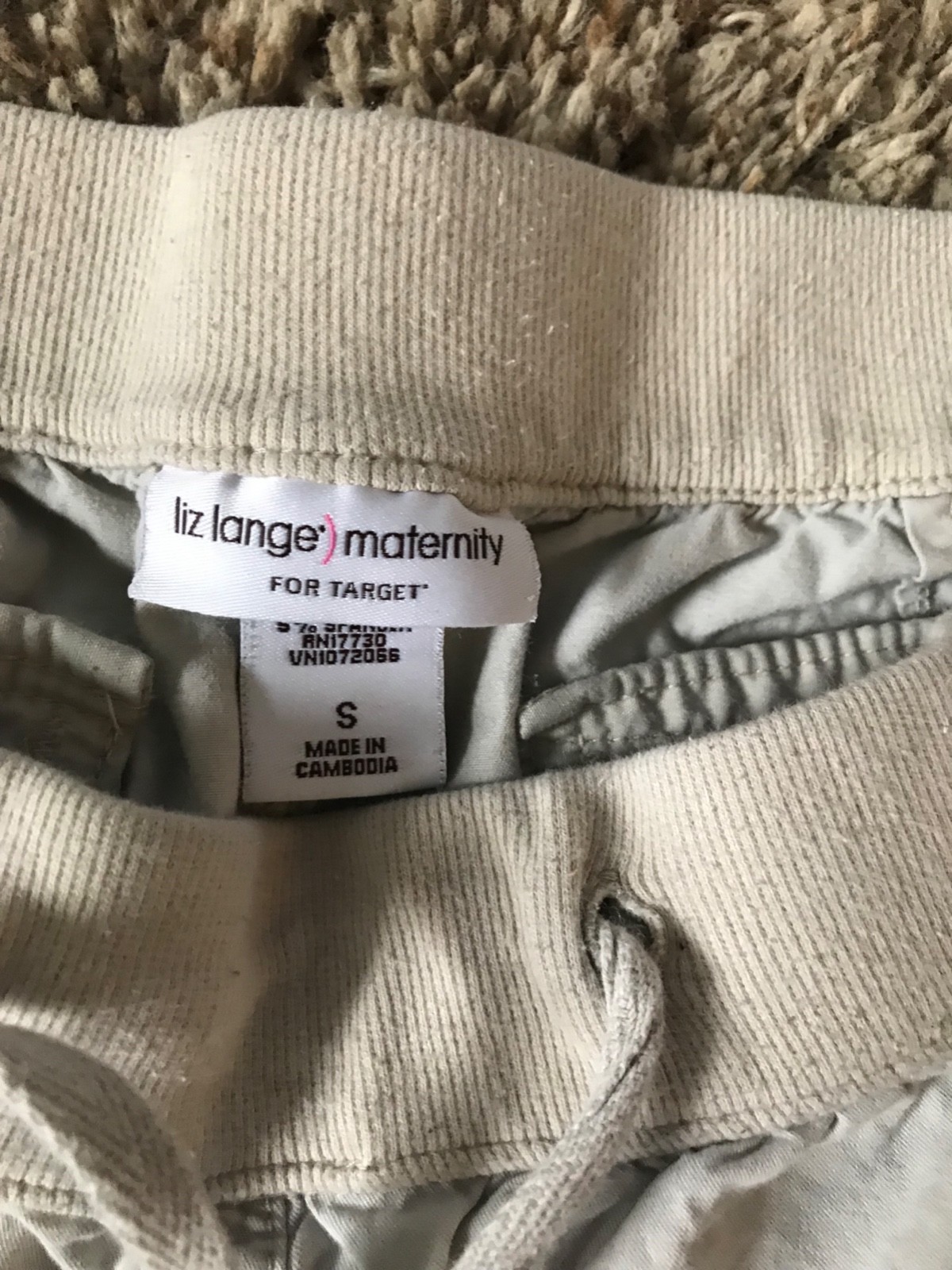 Maternity pants lot size small