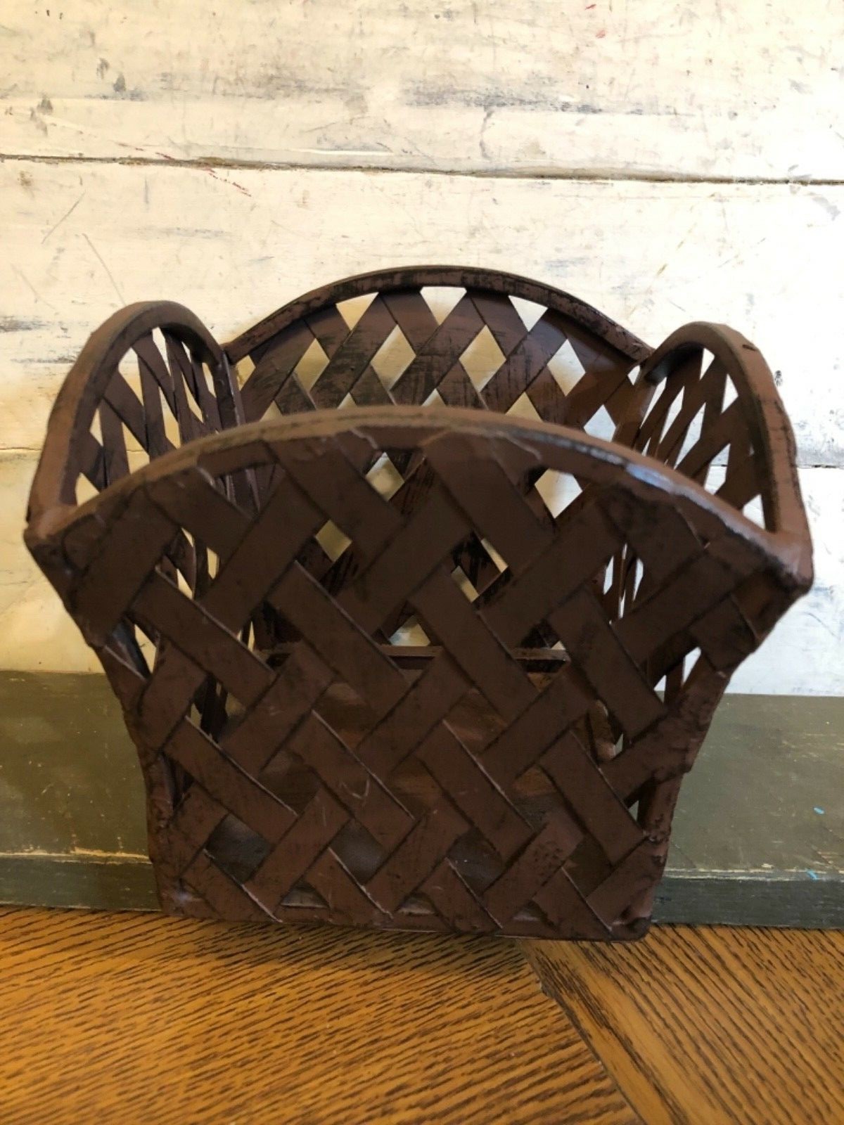 Vintage Metal Decorative Planter/Garden Pot Holder/Basket