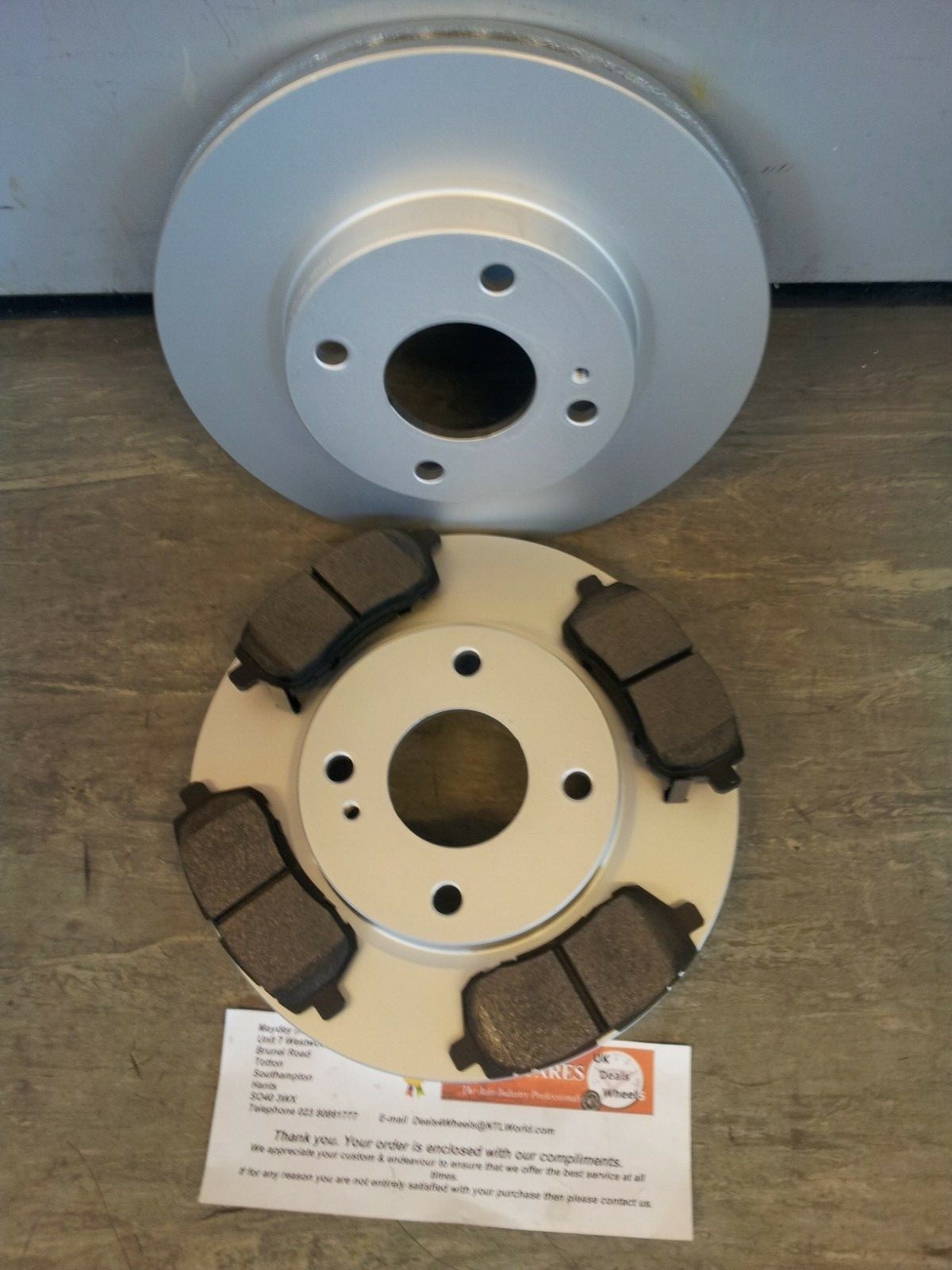 MK7 FORD FIESTA FRONT BRAKE DISCS & PADS 1.2 1.4 1.6 & TDCI 2009