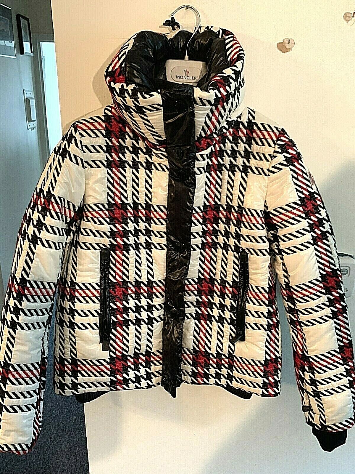 PRE-OWNED WOMEN MONCLER GRENOBLE APRE -SKI MULTI COLOR PRE-OWNED WOMEN MONCLER GRENOBLE APRE -SKI MULTI COLOR