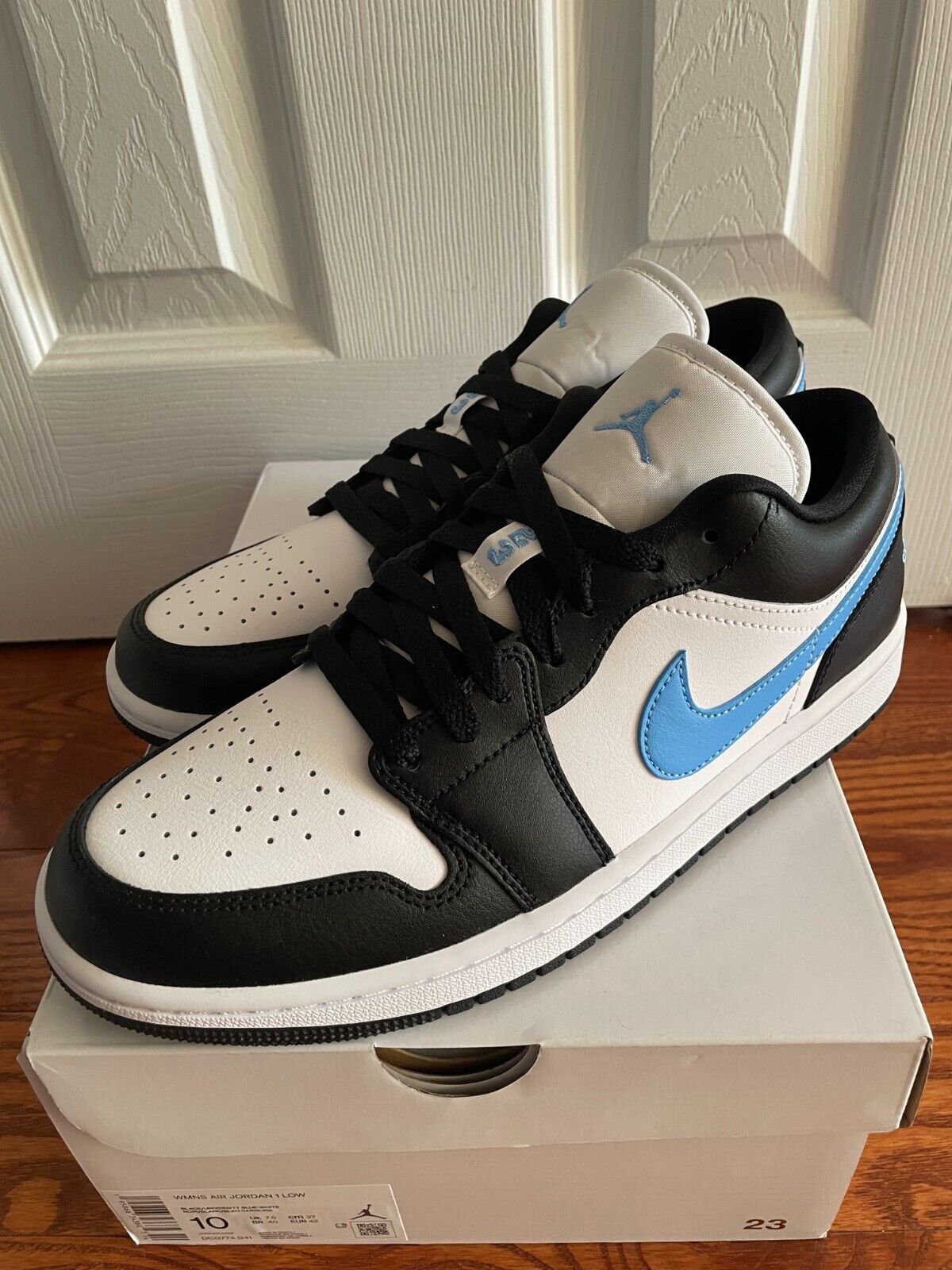Nike Jordan 1 Low Black UNC Men 8.5 / 10 Women DC0774-041 Nike Jordan 1 Low Black UNC Men 8.5 / 10 Women DC0774-041