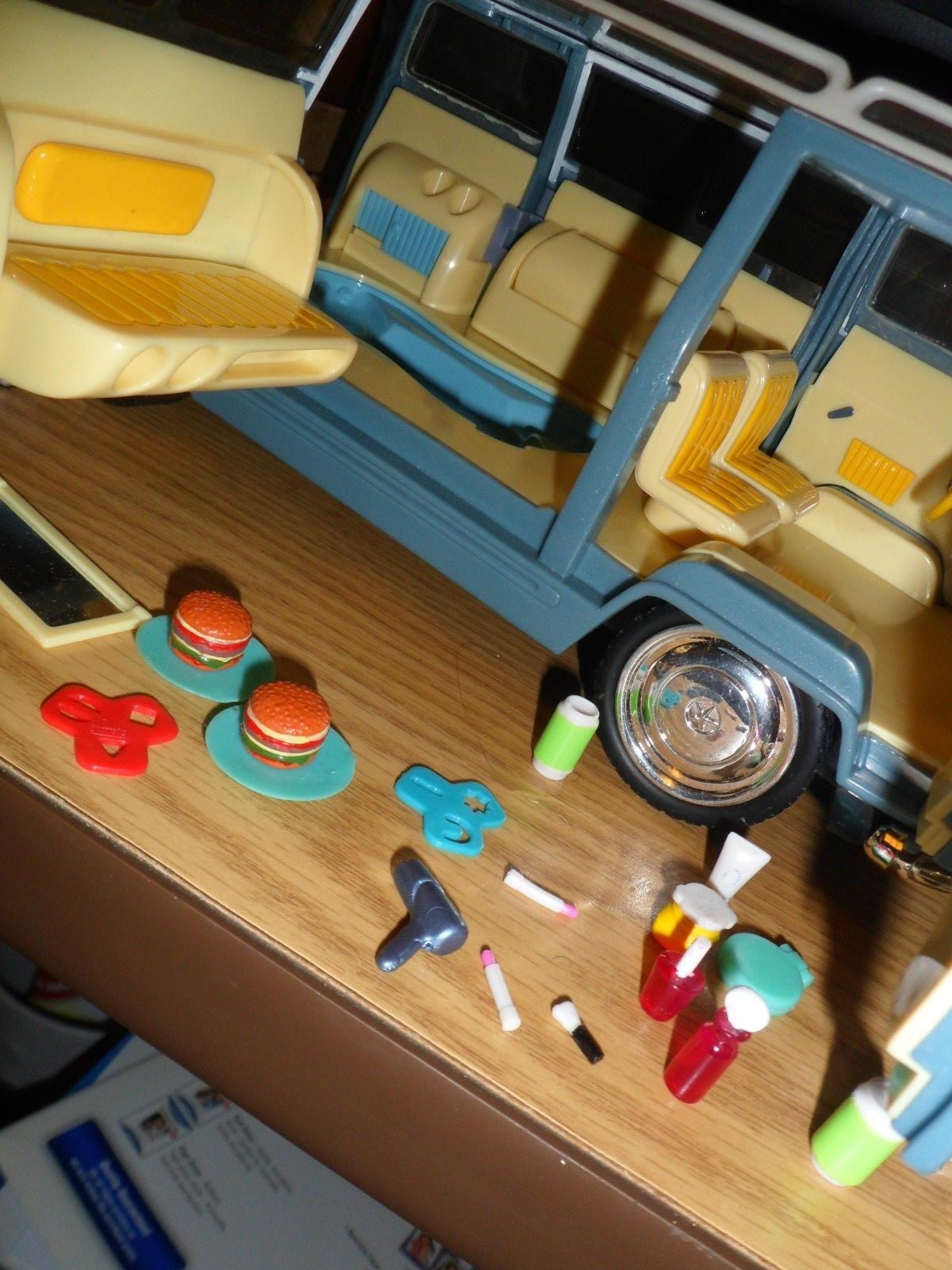 2004 Plastic 11