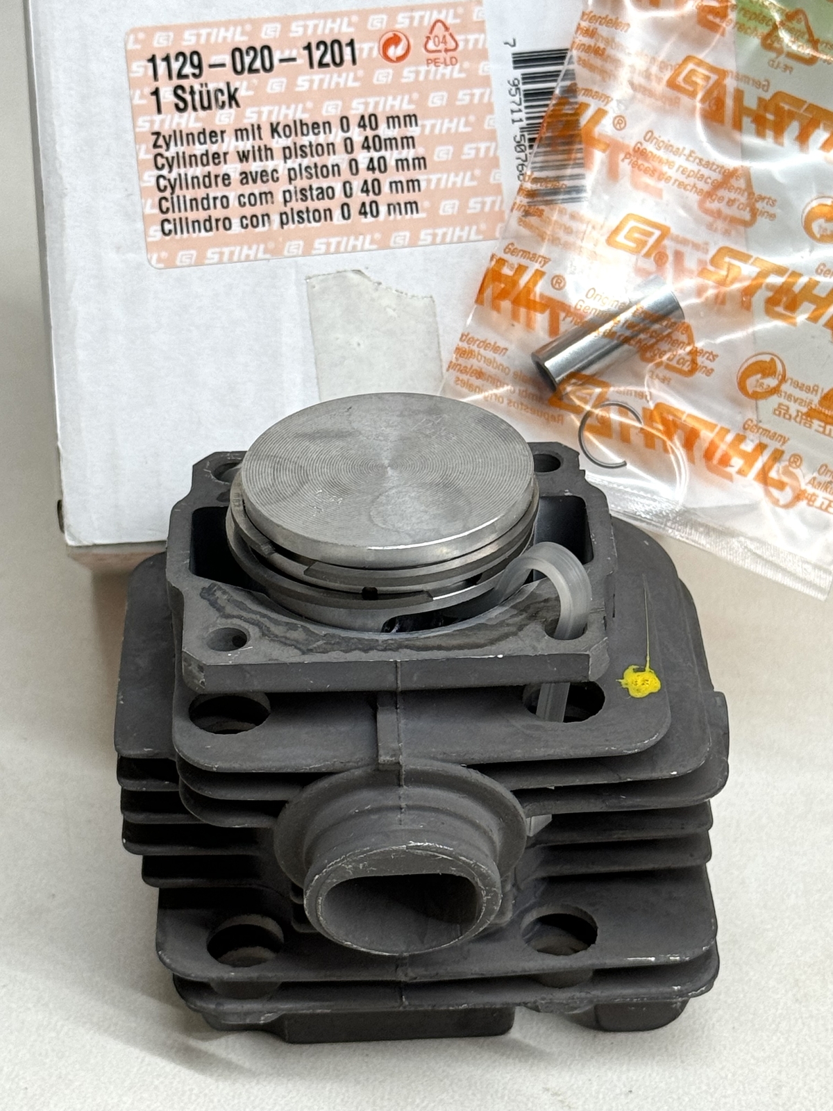 STIHL OEM CYLINDER WITH PISTON KIT 1129 020 1201 FOR 020 T 40mm GENUINE ASSY - Picture 1 of 6