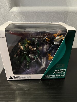 injustice gods among us. Green Arrow Versus Death stroke Action Figure 2-pack.