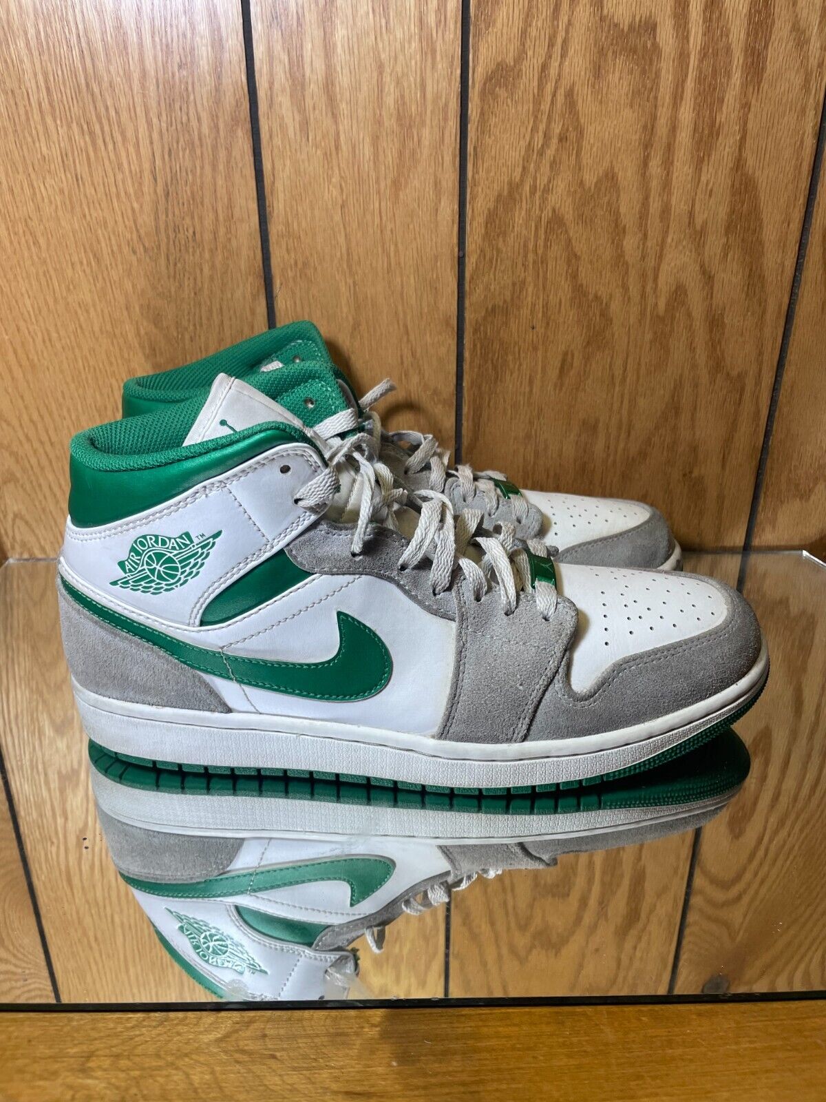 Air Jordan Air Jordan 1 Mid SE Grey Pine Green DC7294-103 s Air Jordan Air Jordan 1 Mid SE Grey Pine Green DC7294-103 s