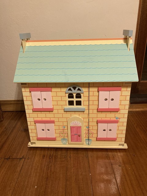 saint germaine doll house