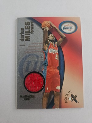 2000-01 EX Rookie Player Worn Jersey 155/1000 Darius Miles #106 Rookie