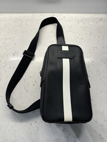 BALLY ボストンバッグ ネイビー ストライプ ナイロン BALLY ボストンバッグ ネイビー ストライプ ナイロン
