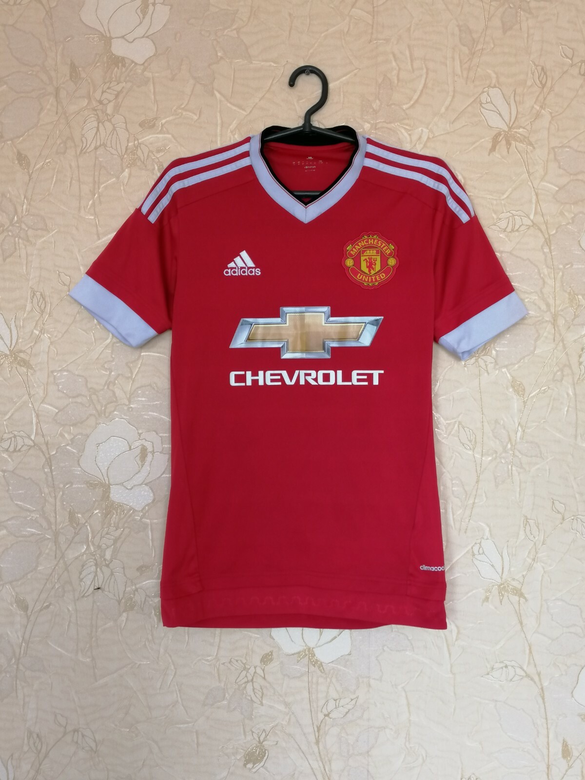 Manchester United 2015 - 2016 home football shirt jersey Manchester United 2015 - 2016 home football shirt jersey