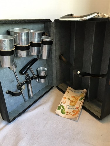 Vintage Elyte Travelers Bar With Hard Case And Key