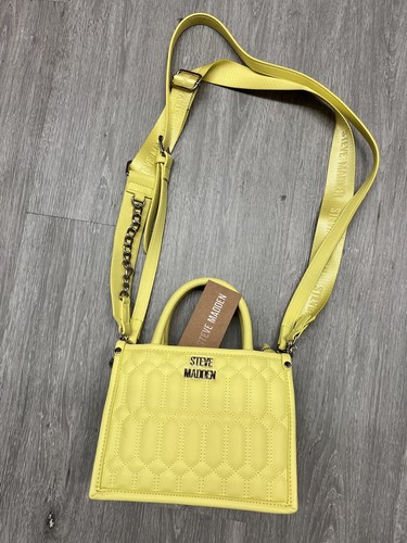 【Steve Madden】 Nika クラッチバッグ - イエロー NIKA Butter Women's Pleated Crossbody Clutch Handbag – Steve