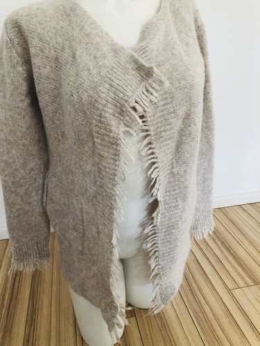 Damen Weste Grösse M von Narli Beige Wolle Tolle Qualität mit Fransen Pullover