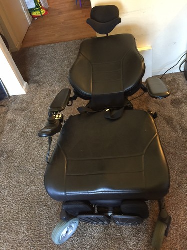PERMOBIL M300 HD WHEELCHAIR,POWER TILT RECLINE LEGS AND LIFT 450LBS READ DETAILS