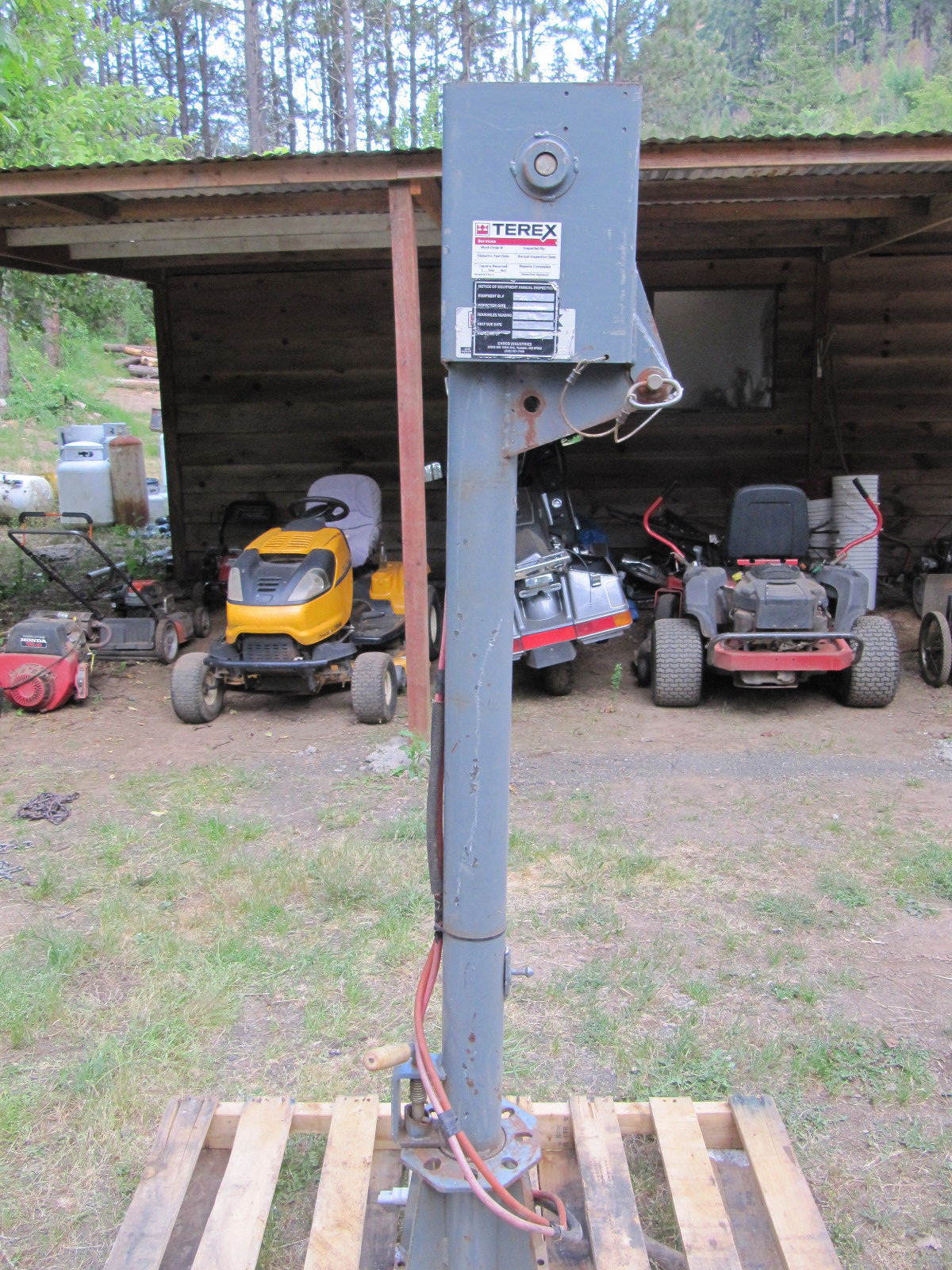 Carco Cherry Picker Truck Crane 12 Volt