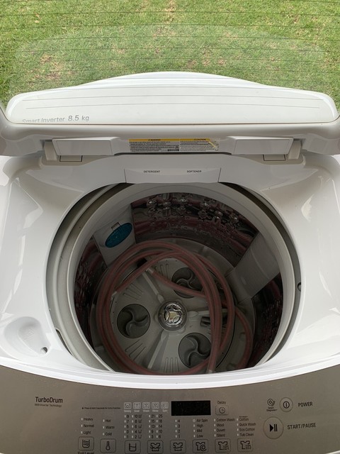 LG washing machine 6 months old. 8.5 KG Top loader | Washing Machines