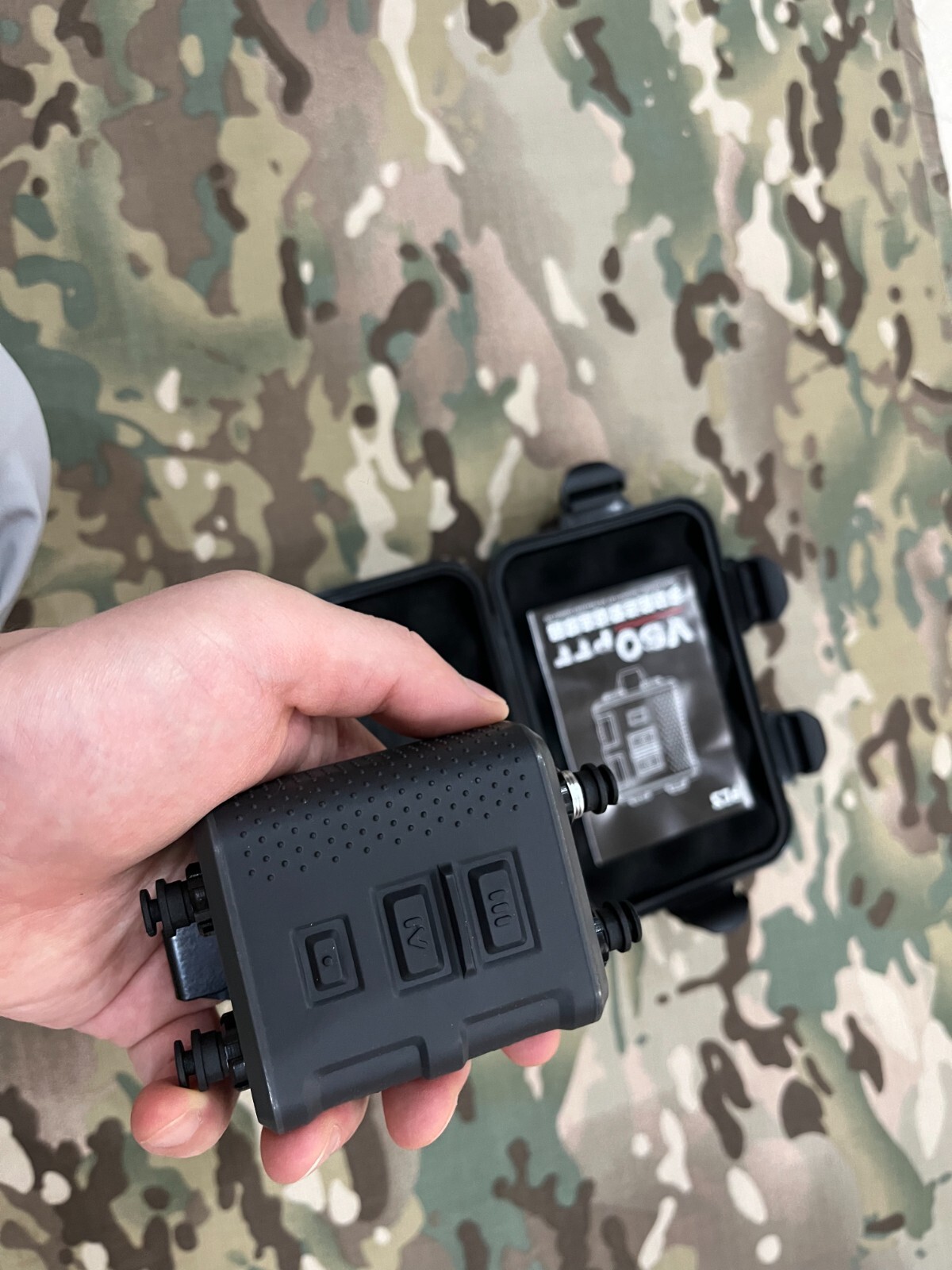 INVISIO V60 PTT　ダミーモデル INVISIO V60 | EOD Gear Tactical Communications
