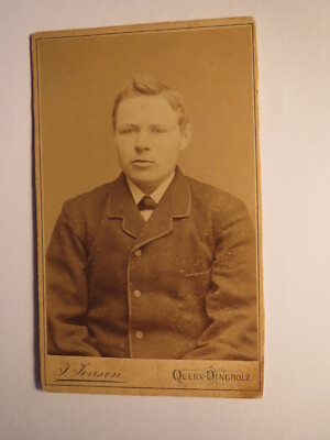 junger Mann - Portrait / CDV J. Jensen Quern-Dingholz in Angeln
