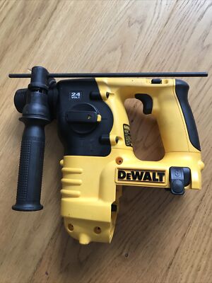 Dewalt 24 Volt Battery Charger for sale in UK