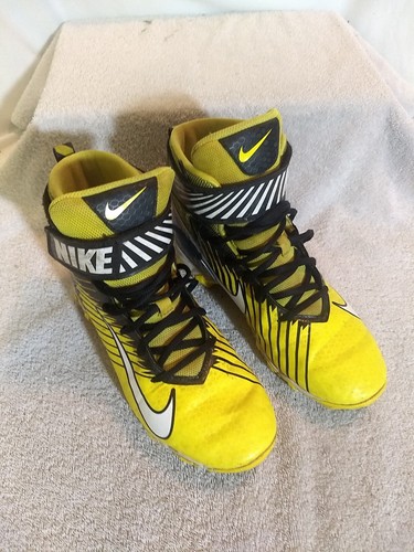 Nike Youth Strike Shark BG Yellow Football Cleats, Size: 5.5