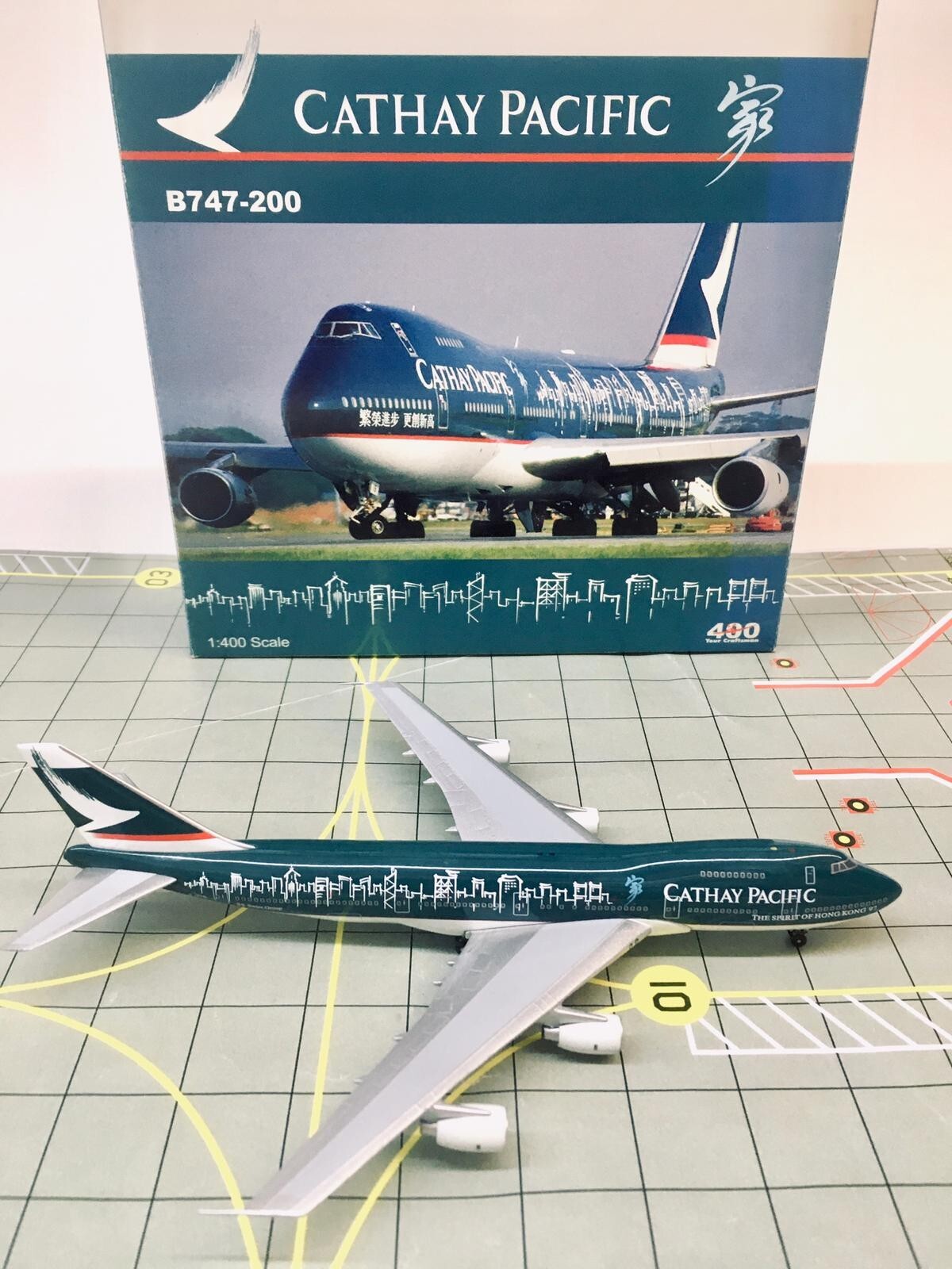 航空機・ヘリコプター Cathay Pacific B 747-400 maxresdefault.jpg?sqp=-
