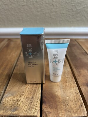 NEW Life Line REFRESH POLISHING GELEE - FACE & NECK WASH - .27 FL. OZ.