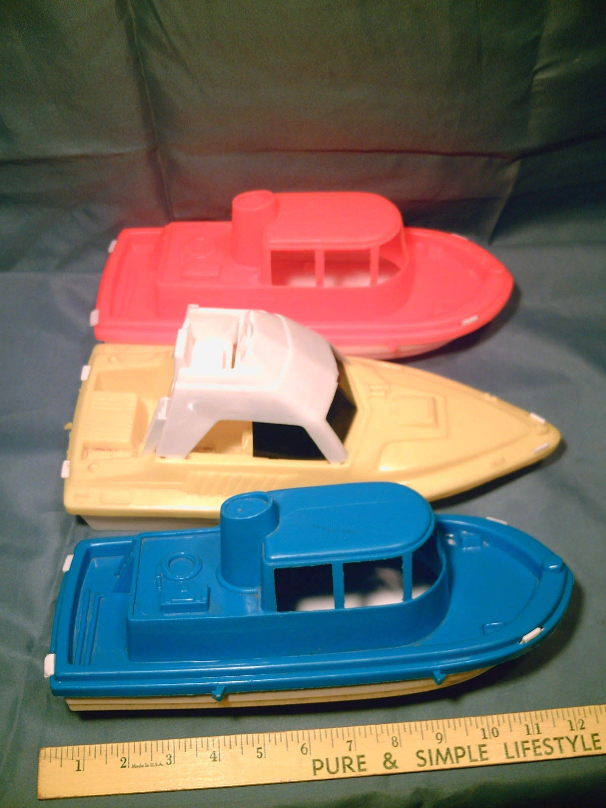 VTG! GAY TOYS INC/AMLOID (Lot of 12) BUCKETS & BOATS Bathtub Beach Sandbox Water