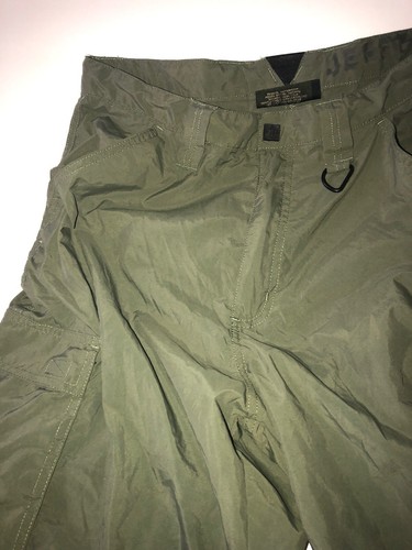 Boy Scouts of America Olive Green Nylon Cargo Shorts ADULT SMALL Logo