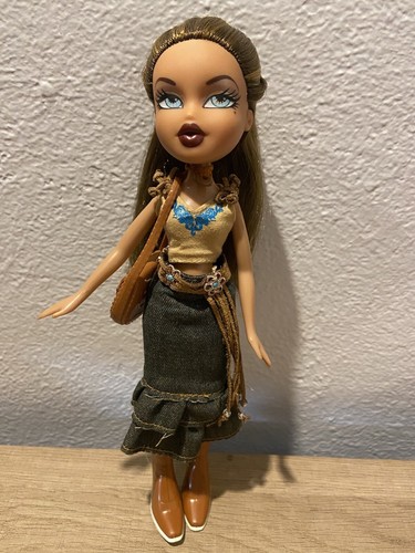 Bratz Doll Yasmine 2001 Original Fully Clothed With Accessories