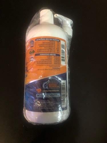 Zesty Paws  Pure Salmon Oil for Dogs and Cats    32 fl oz Exp 11/20
