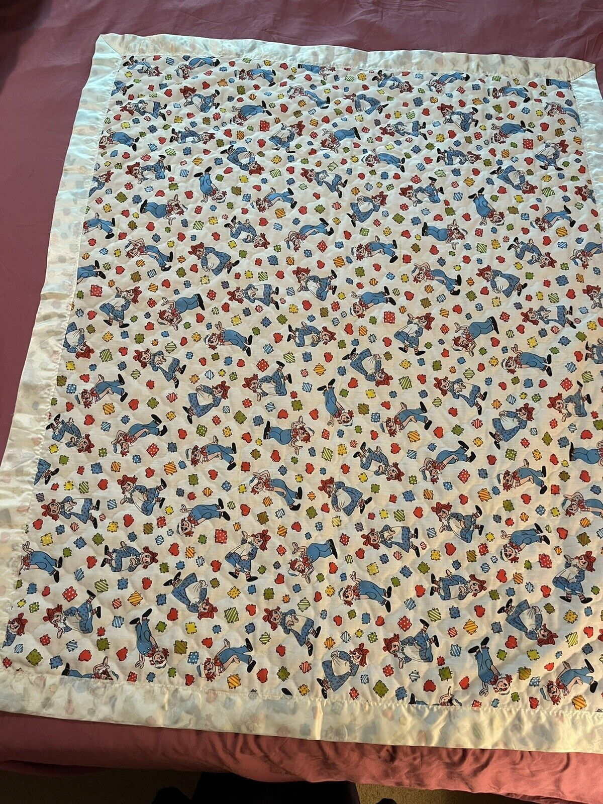 43" X 35" White W/satin Trim Vtg