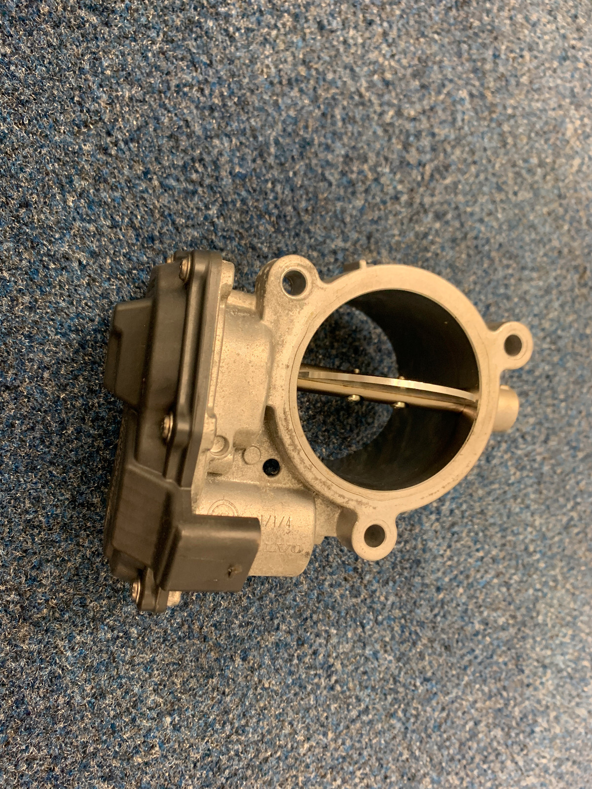 ルル　 Sold 2019 Volvo S90 Throttle Body 31459842