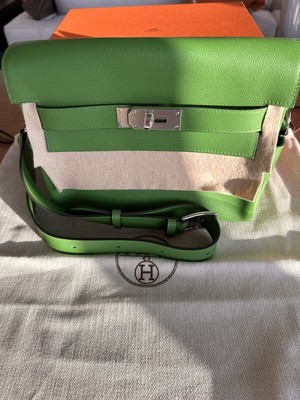 Brand New Hermes  Kelly Messanger PM Vert Yucca PHW Bag