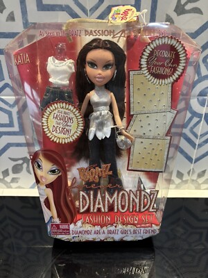 Bratz Forever Diamondz Katia Fashion Design Set Doll W/ Key Chain Complete NEW!