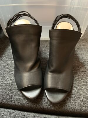 fergalicious ladies luna leather heels size 9.5