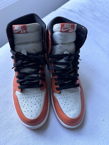 Size 14 - Jordan 1 Retro High OG shattered backboard away Size 14 - Jordan 1 Retro High OG shattered backboard away