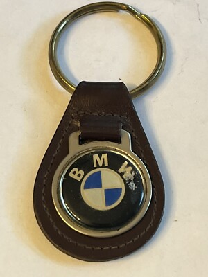 RARE COOL 1960s-70s VINTAGE BMW BROWN LEATHER/METAL/KEYCHAIN FOB  LQQK  