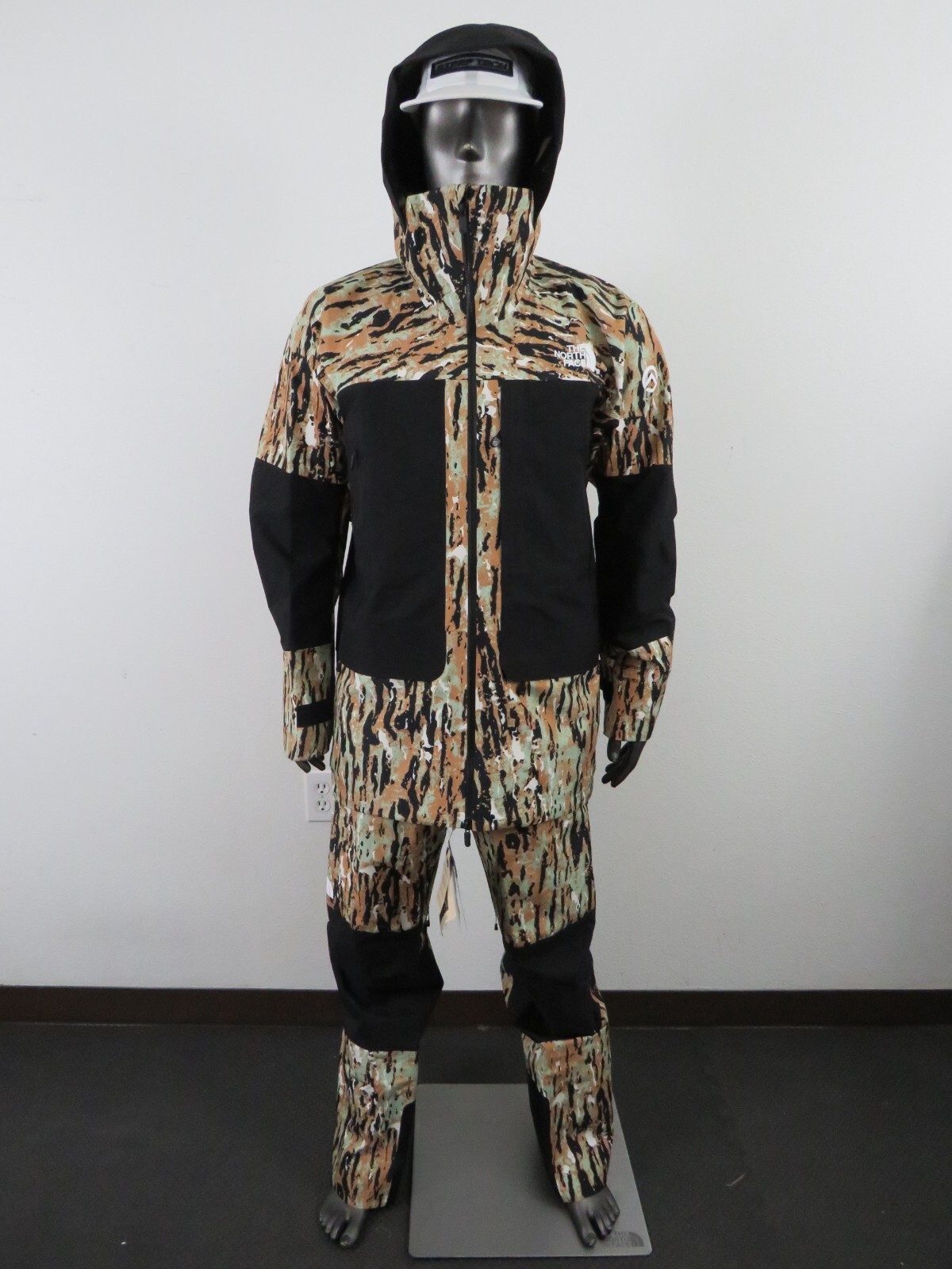 Pre-owned The North Face Mens North Face Summit Verbier Waterproof Gtx Gore Tex Shell Ski Bibs Pant Almon In Black