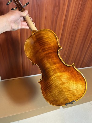 SurpassMusica violin powerful sound and flame neck two-piece back master made