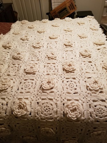 Queen Sized Crochet Rose Vanilla Coverlet