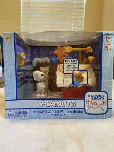 【新品】Snoopy’sContest Winning Displayフィギュア Peanuts Snoopy's Contest Winning Display Playset A Charlie