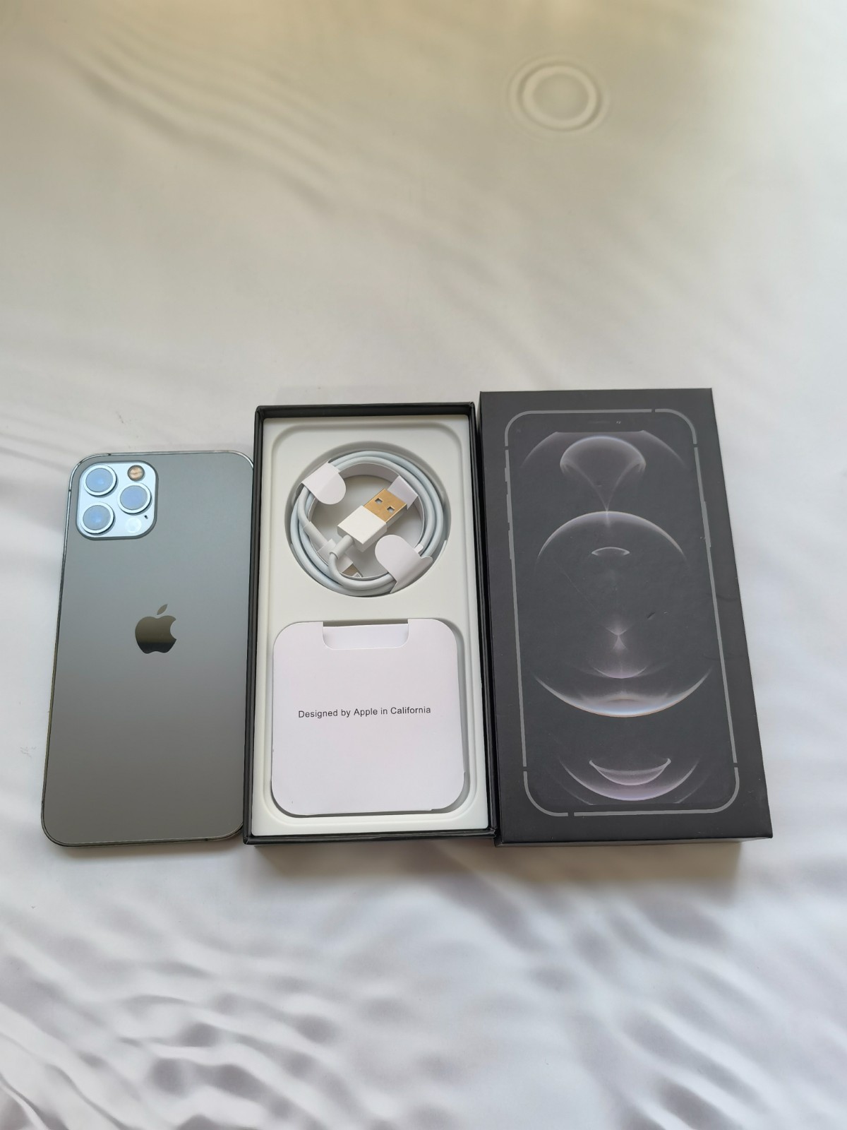 iphone12 本体 箱、ライトニングケーブル付き 本体 iPhone12 iPhone