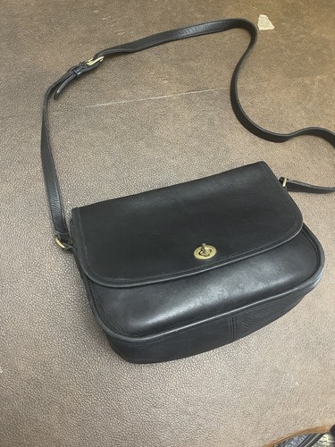 Coach Bag Black Leather #9790 Purse Crossbody turnlock Flap Made in USA Vintage