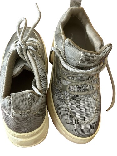 Madden Girl Bounce Platform Camo Sneakers Size Womens sz 6