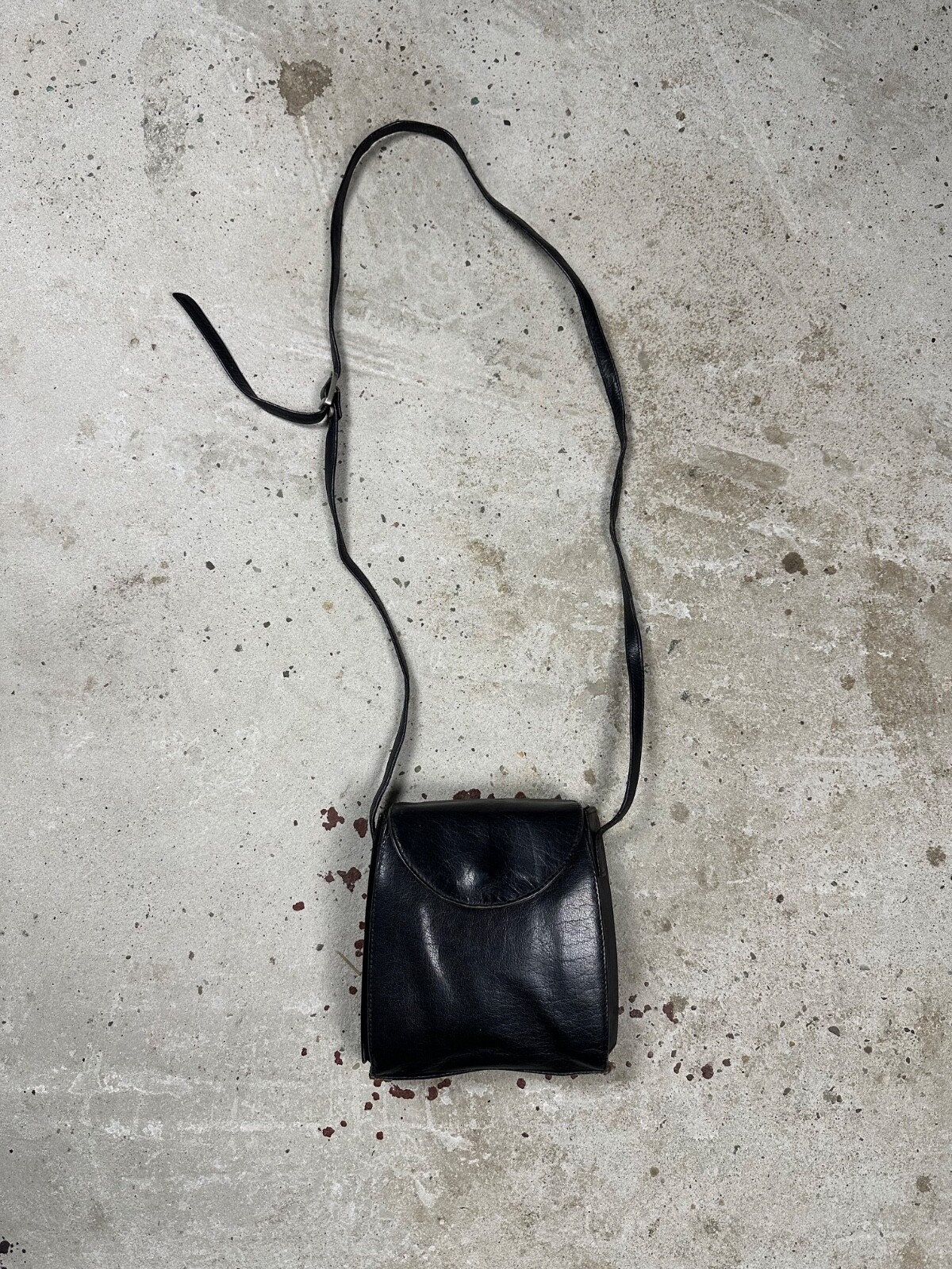 バッグ vintage real leather messenger bag y2k Vintage Y2K Black Genuine Leather Messenger Crossbody Bag