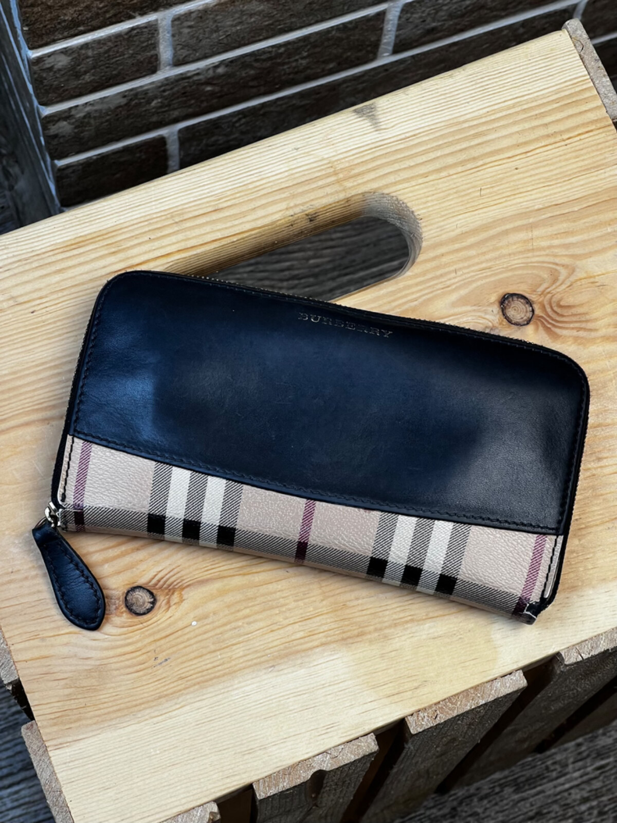 Burberry Check Leather Round Zip Long Wallet | eBay