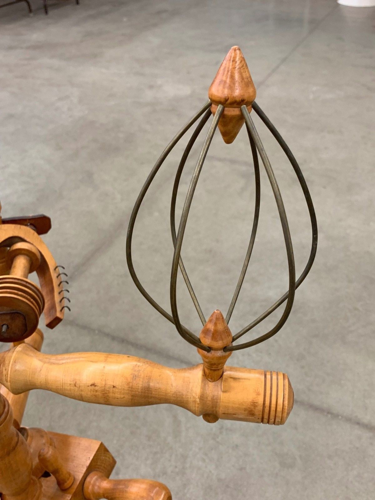 TRADITIONAL Flax SPINNING WHEEL YARN LOOM BOBBIN SEW SEWING