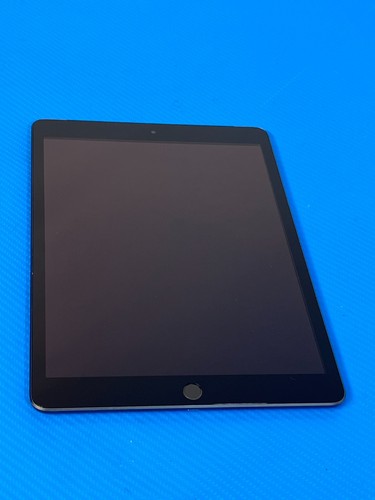 Apple iPad 9th Gen. Wi-Fi + Cellular Unlocked 10.2" Space Gray /AS IS READ