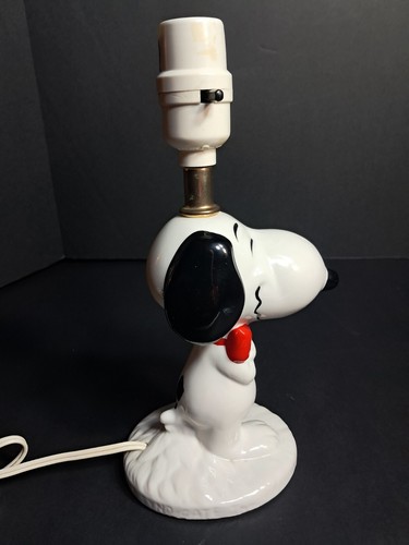 SNOOPY　1965 1966 made in USA Amazon.com: The Complete Peanuts 1965-1966: 9781560977247