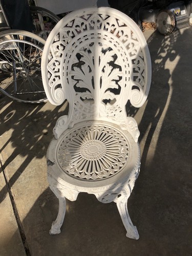 Vintage Wrought Iron Table And 4 Chairs