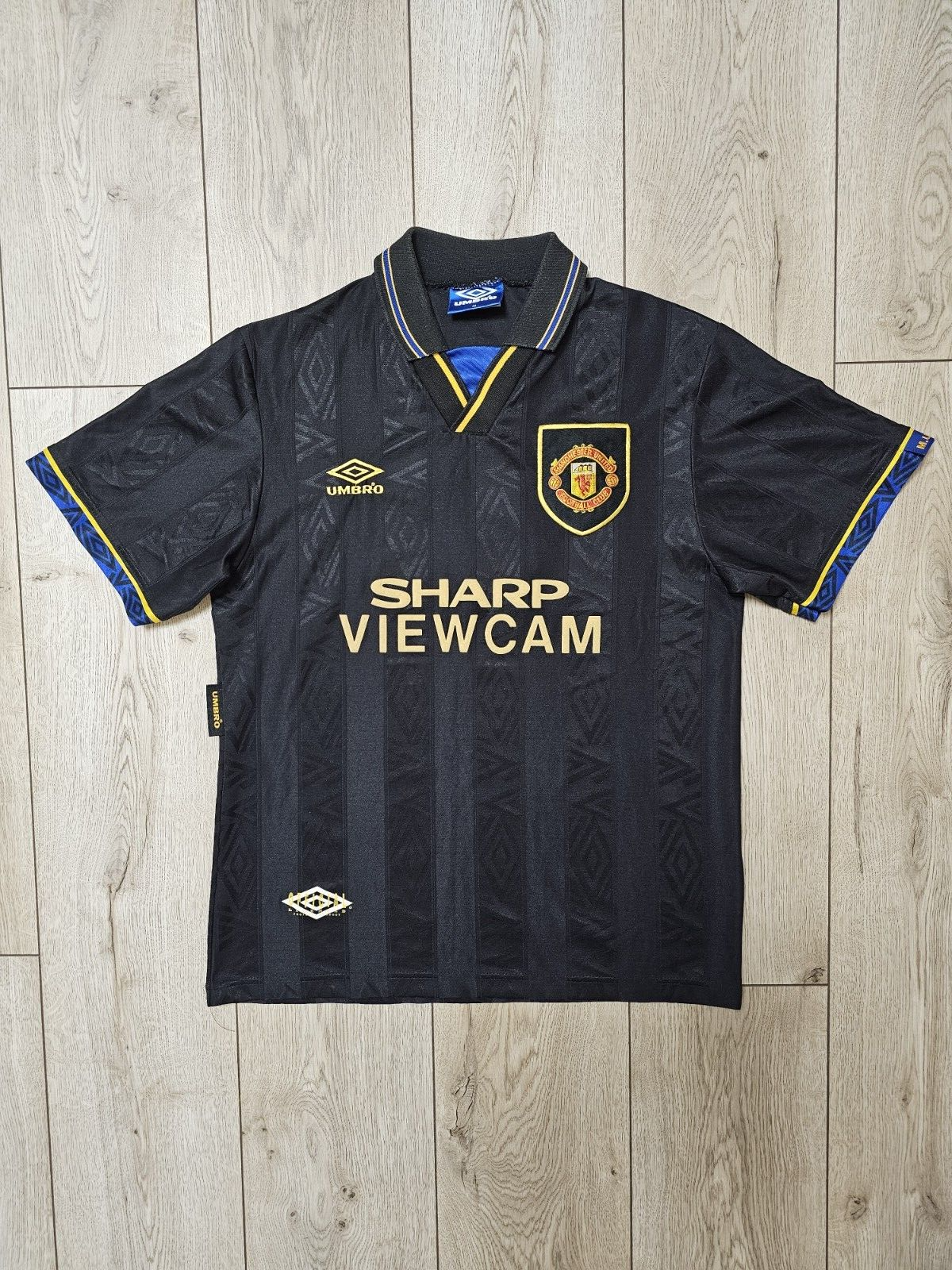 ウェア MANCHESTERUNITED soccer uniform1995 XL MANCHESTER UNITED 1993 1995 AWAY VINTAGE FOOTBALL SHIRT